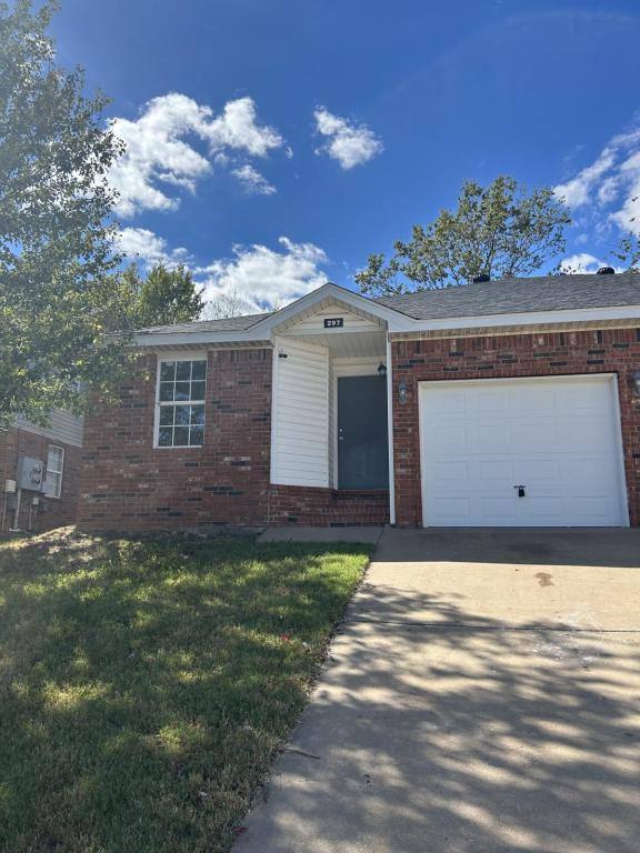 House for rent at 297 Graystone Circle, Centerton, AR 72719