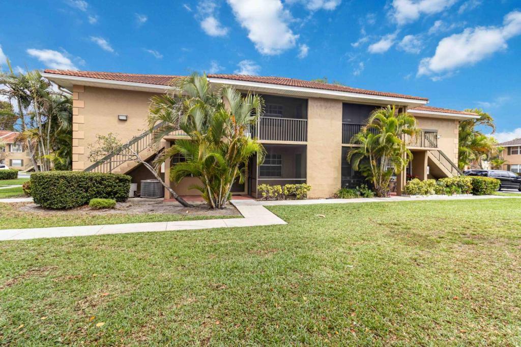 Apartment for rent at 10408 NW 8th St, Hollywood, FL 33026
