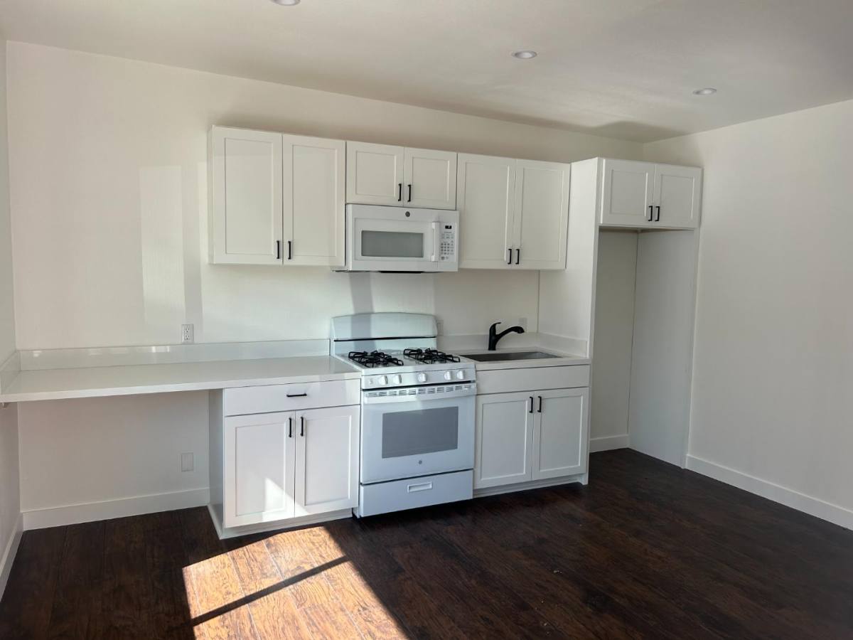 Apartment for rent at 626 Acacia Rd #C, Santa Paula, CA 93060