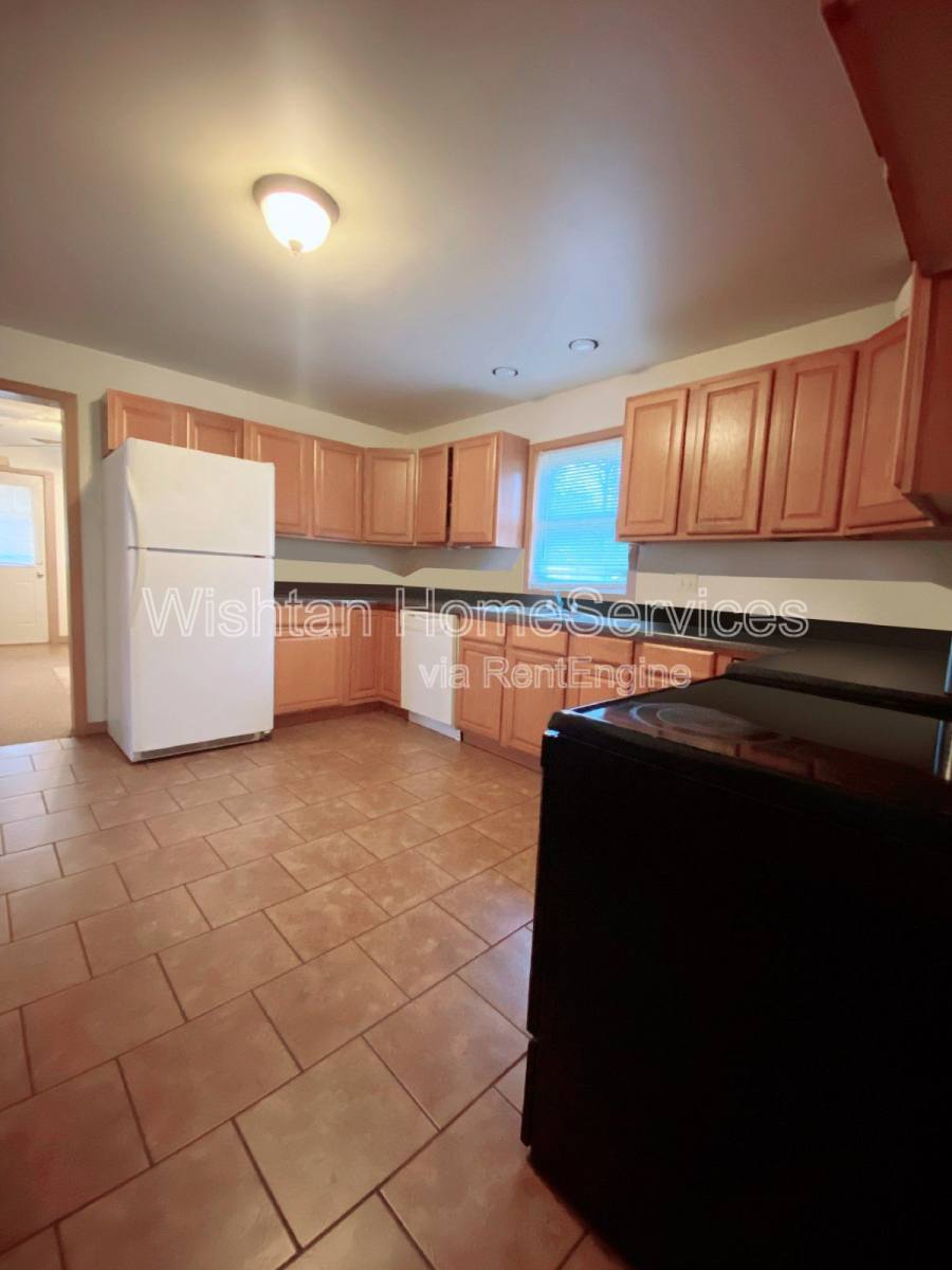 House for rent at 524 N Johnson St, Macomb, IL 61455