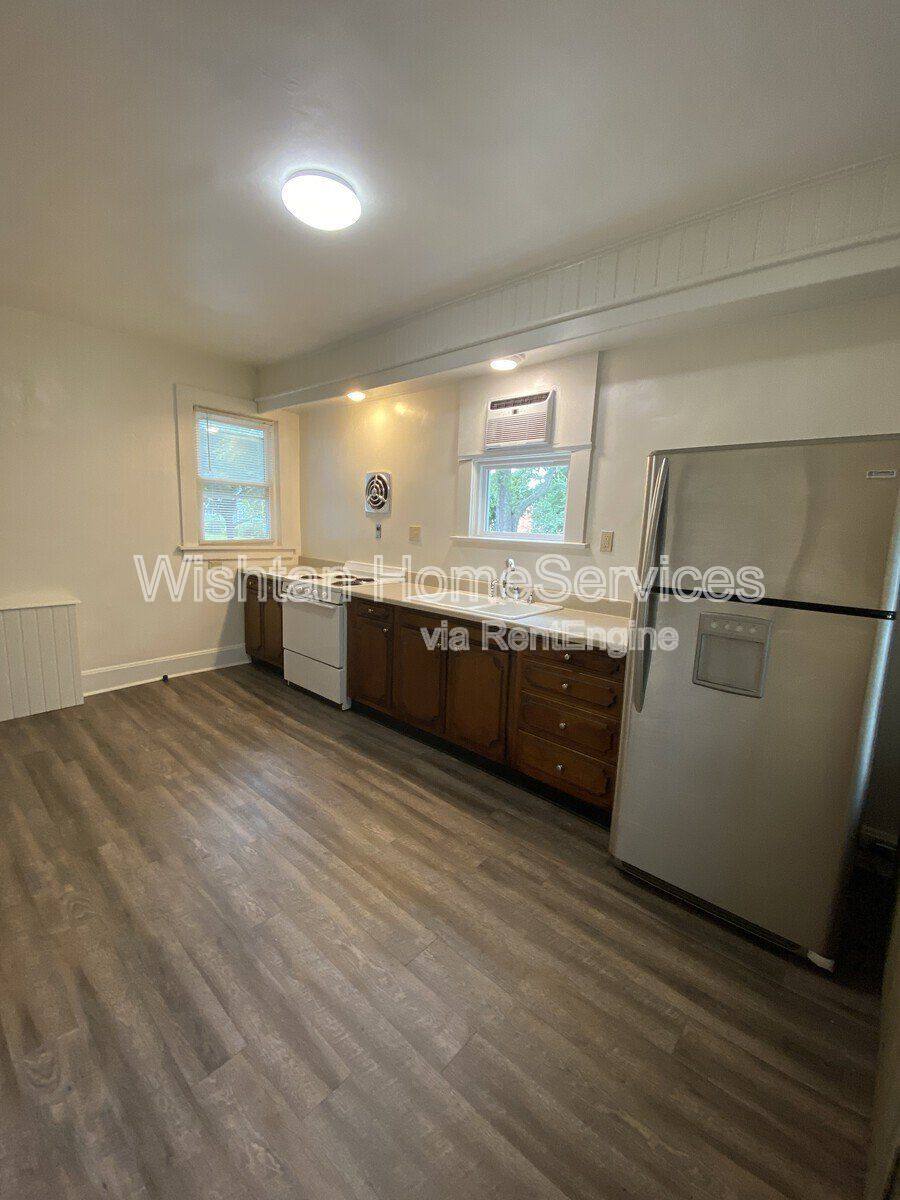 Apartment for rent at 525 S Lafayette St #3, Macomb, IL 61455