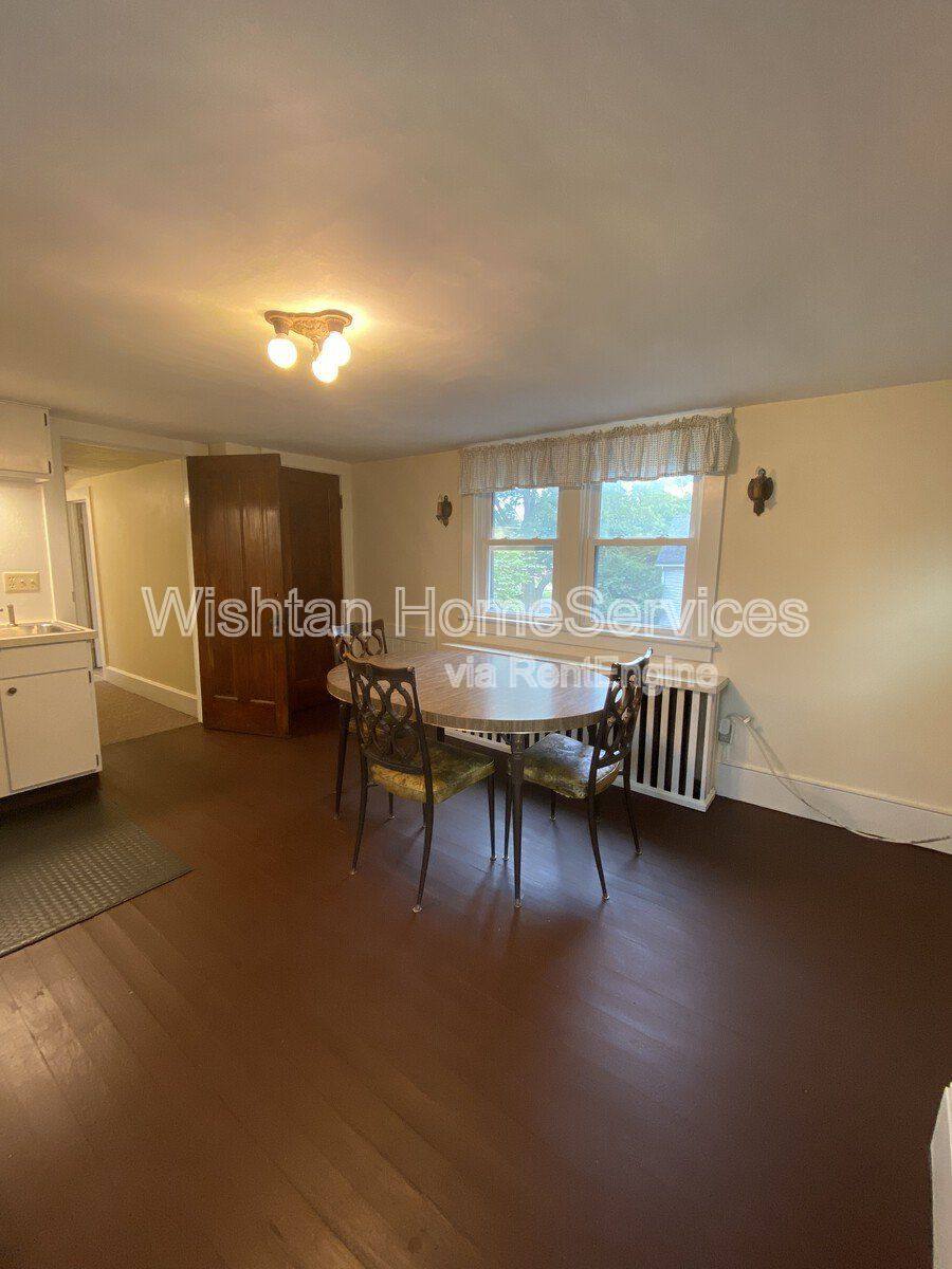 Apartment for rent at 525 S Lafayette St #2, Macomb, IL 61455