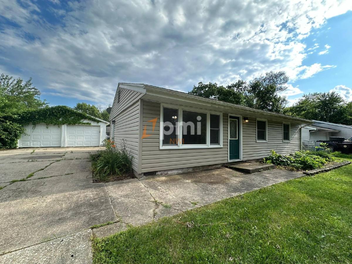 House for rent at 380 Lahonda Dr, Valparaiso, IN 46385