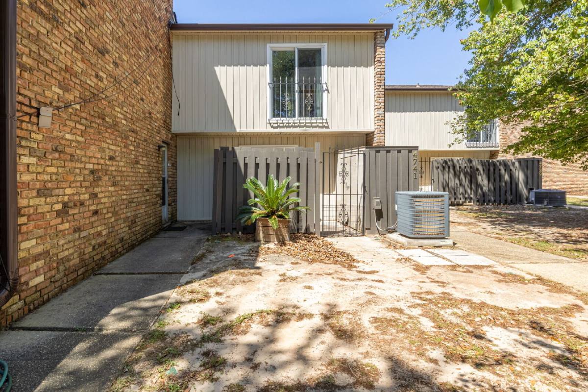 Condo for rent at 4741 Huron Dr, Pensacola, FL 32507