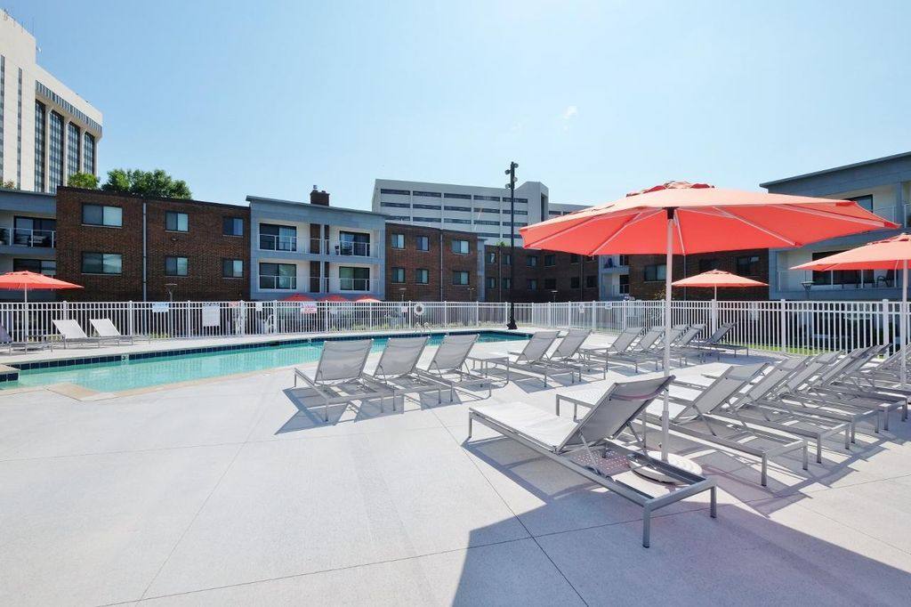 Apartment for rent at Shelard Village, 400 Ford Rd, Minneapolis, MN 55426