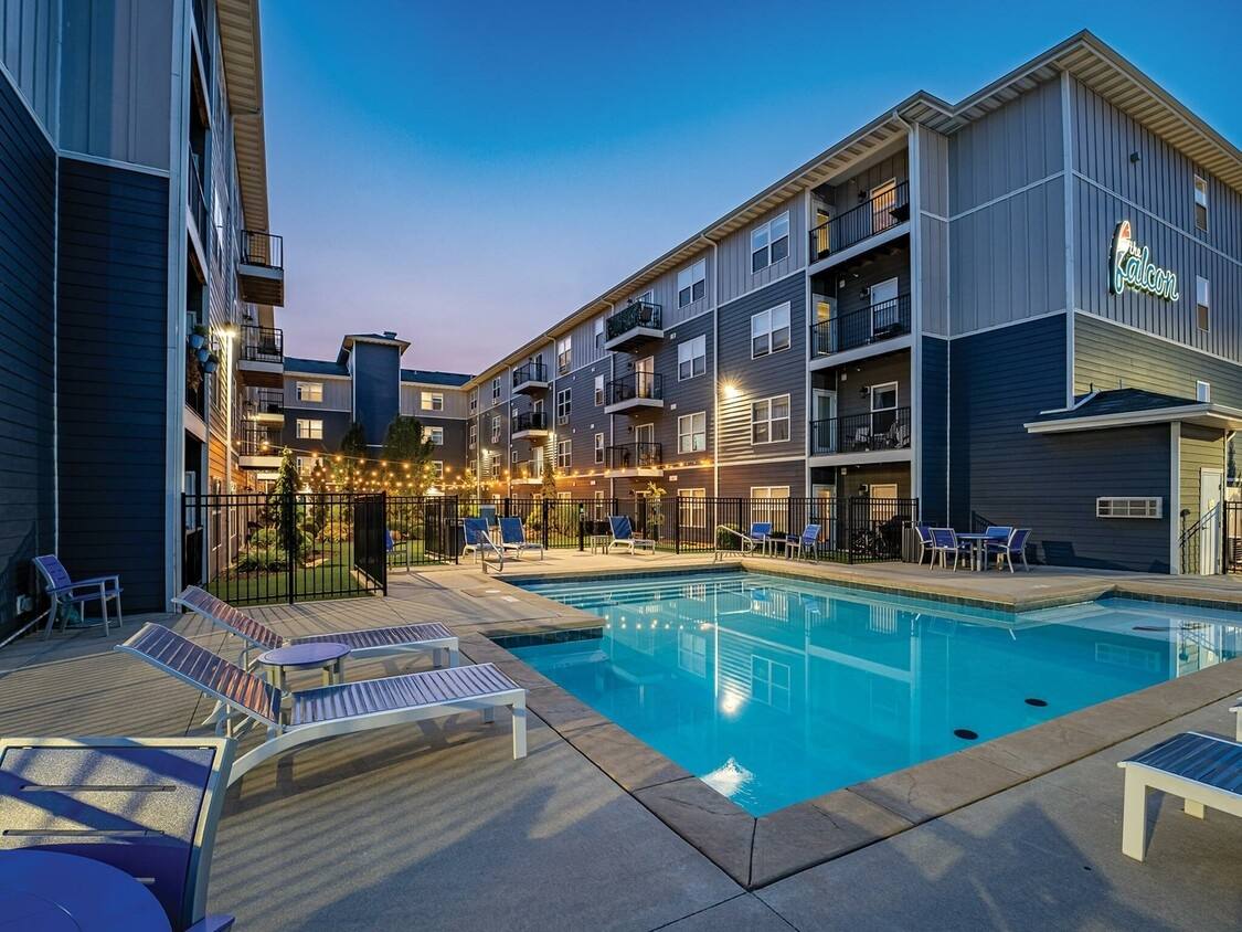Apartment for rent at The Falcon of Southern Hills, 2320 S Ingram Mill Rd, Springfield, MO 65804