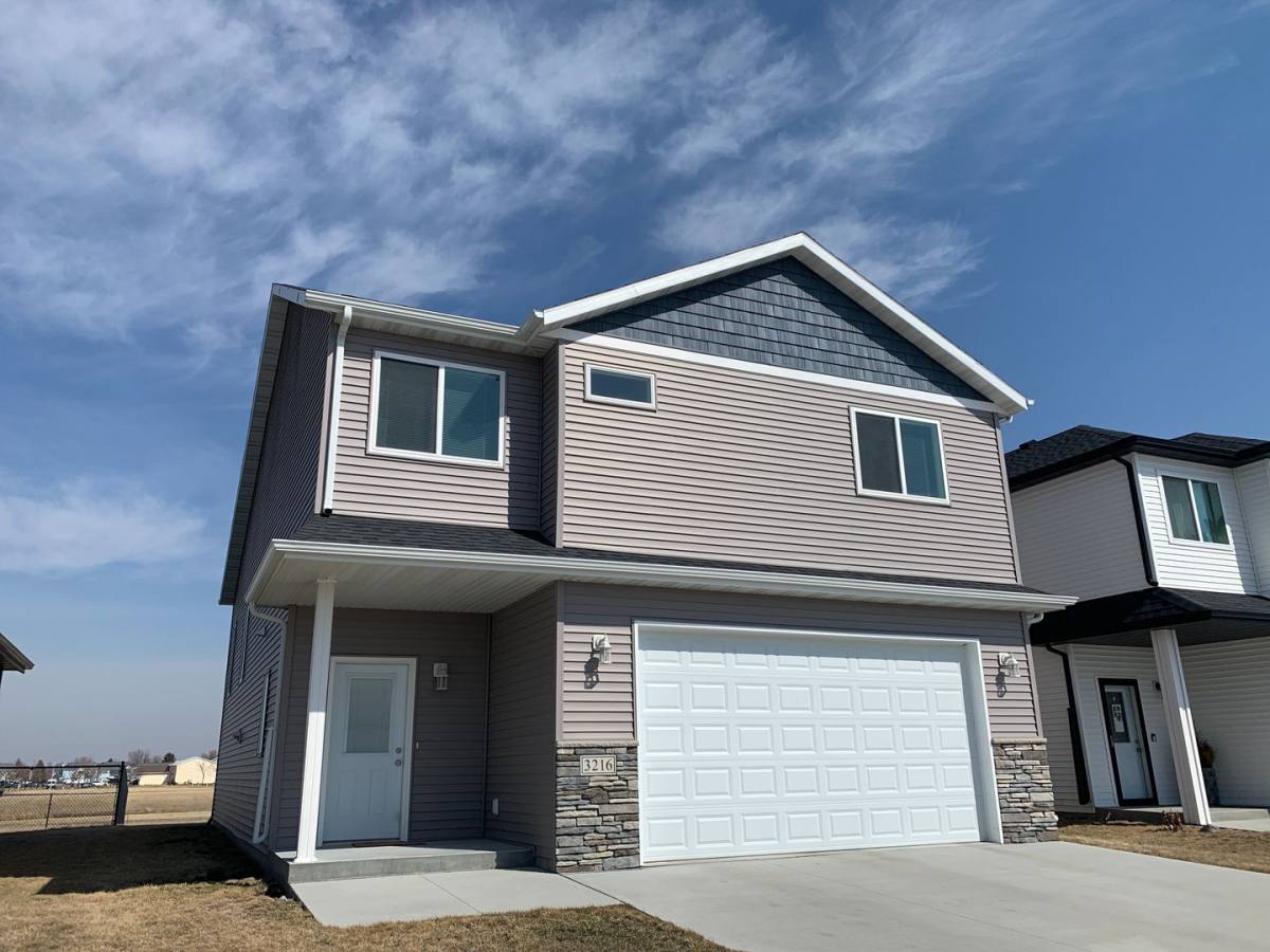House for rent at 3216 36th Ave S, Moorhead, MN 56560