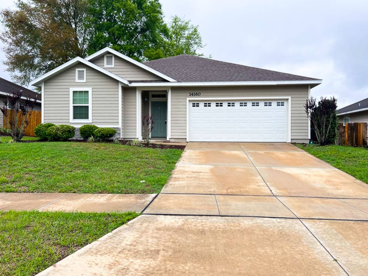 House for rent at 14160 NW 9th Rd, Newberry, FL 32669