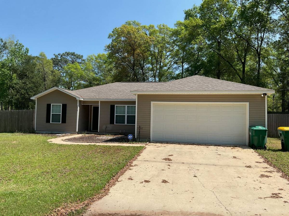 House for rent at 2856 Shoffner Ave, Crestview, FL 32539
