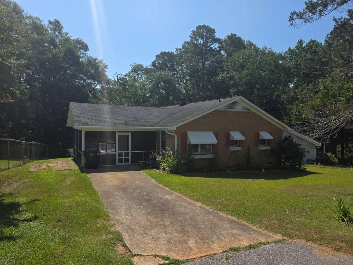 House for rent at 235 W Castle Dr, Greenville, SC 29605