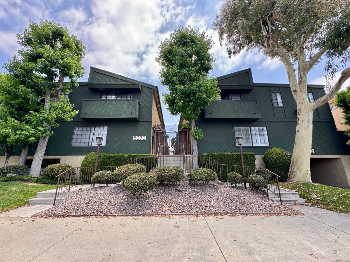 Condo for rent at 5070 Kester, Sherman Oaks, CA 91403