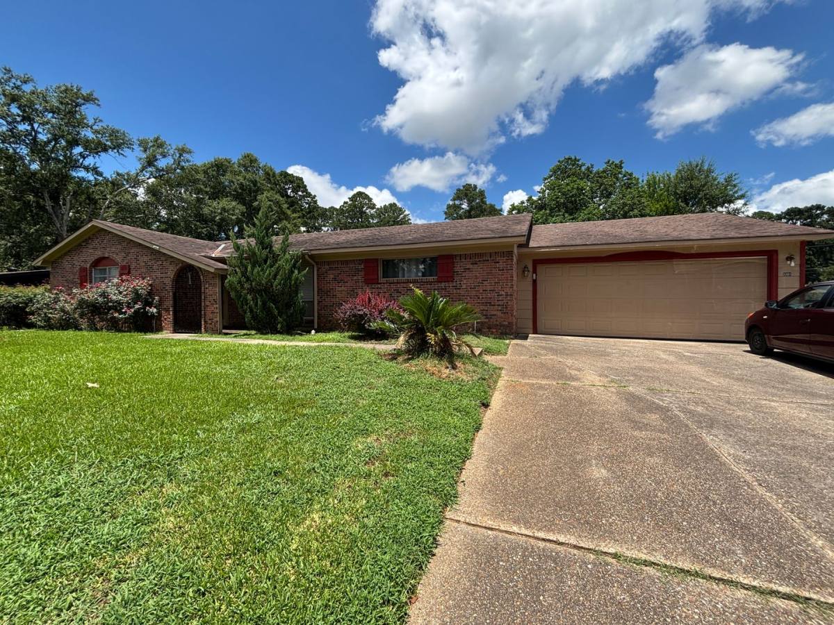 House for rent at 1008 Francais Dr, Shreveport, LA 71118