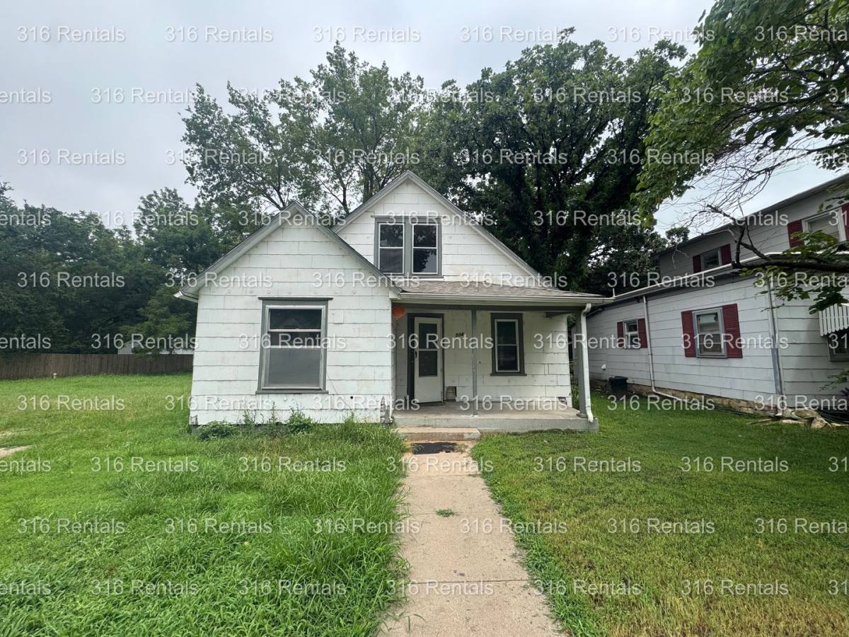 House for rent at 504 W 6th St, Newton, KS 67114