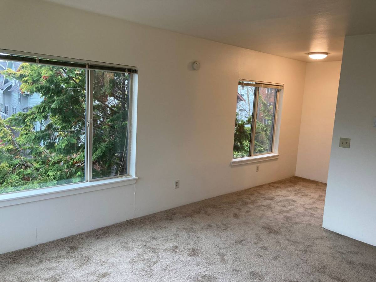 L&P, 5027 15th Ave NE, Seattle, WA 98105 - Apartment for Rent - Image 5