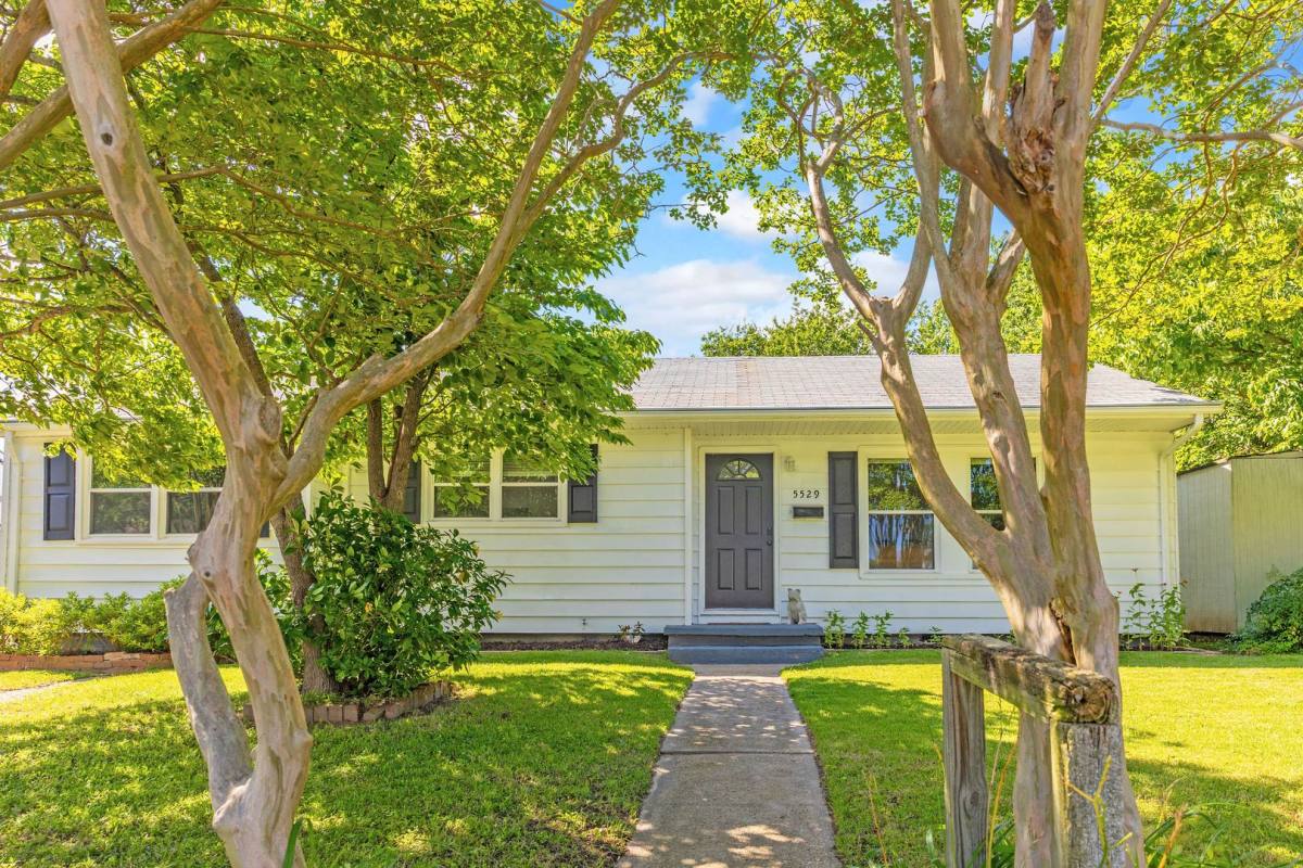 House for rent at 5529 Norlina Rd, Virginia Beach, VA 23455