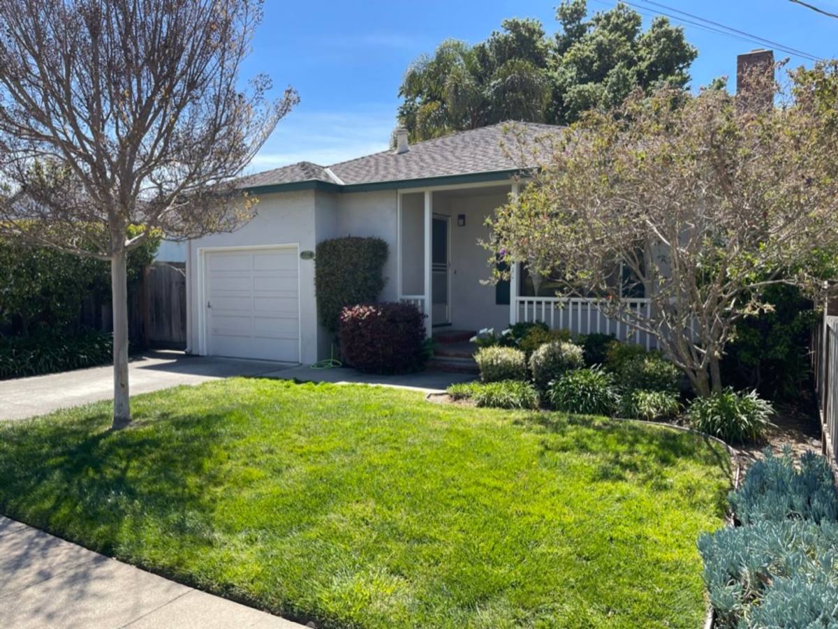 House for rent at 1372 Walnut St, San Carlos, CA 94070