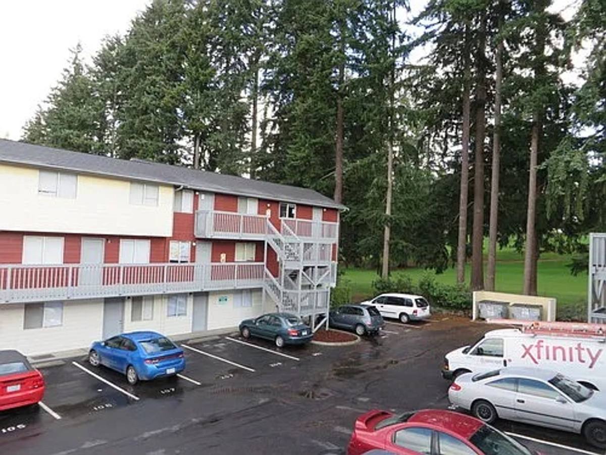 Apartment for rent at 5711-13 Highway Place, Everett, WA 98203