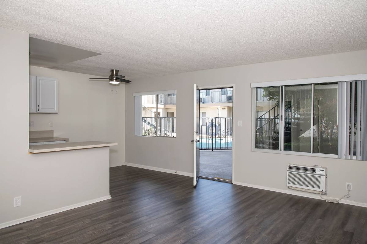 Apartment for rent at 833 W Foothill Blvd, Monrovia, CA 91016