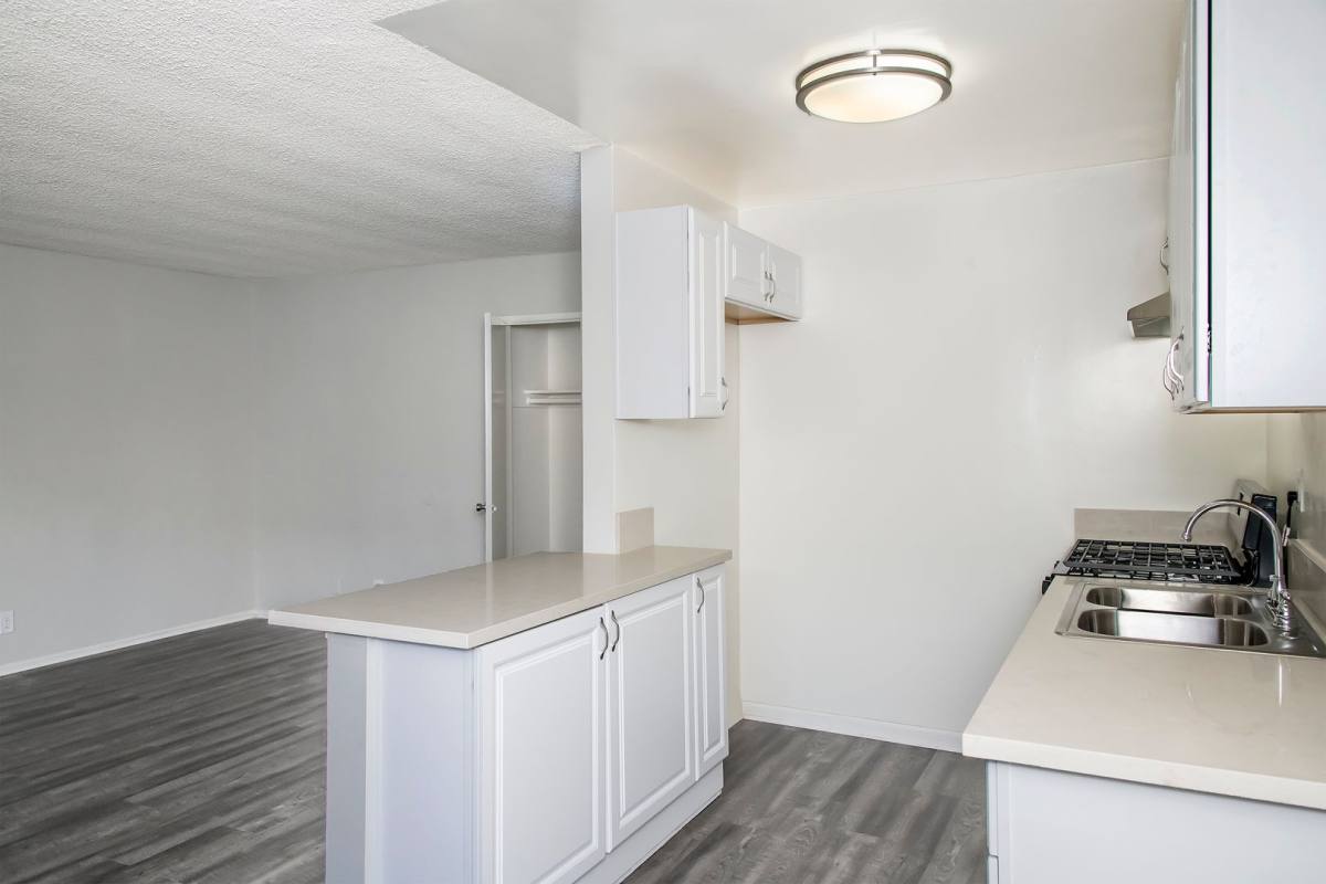 Apartment for rent at 833 W Foothill Blvd, Monrovia, CA 91016