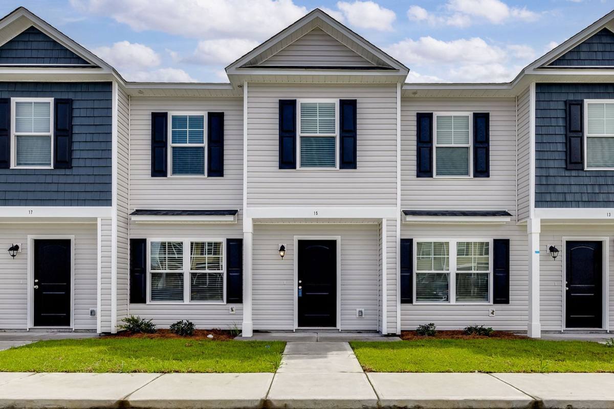 Townhouse for rent at 13 Red Robin Court, Port Wentworth, GA 31407