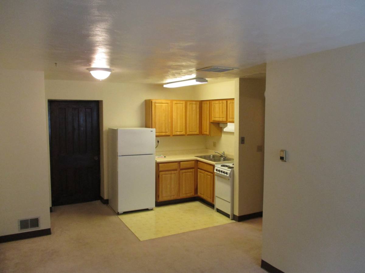 Apartment for rent at 1130 Ridge Ave, Coraopolis, PA 15108