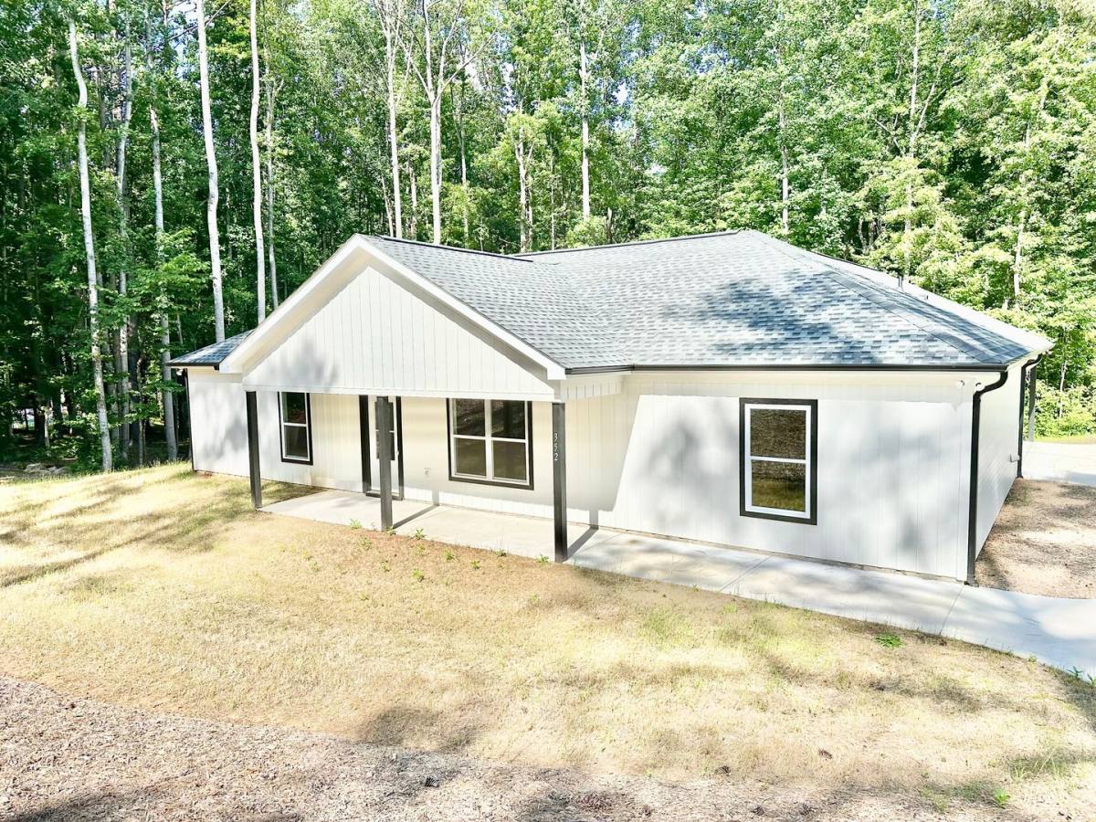 House for rent at 352 Rainbow Circle, Clover, SC 29710