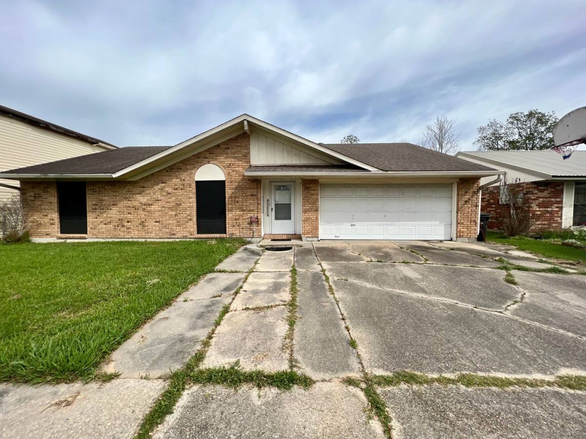 House for rent at 224 Village Lane, Lafayette, LA 70506