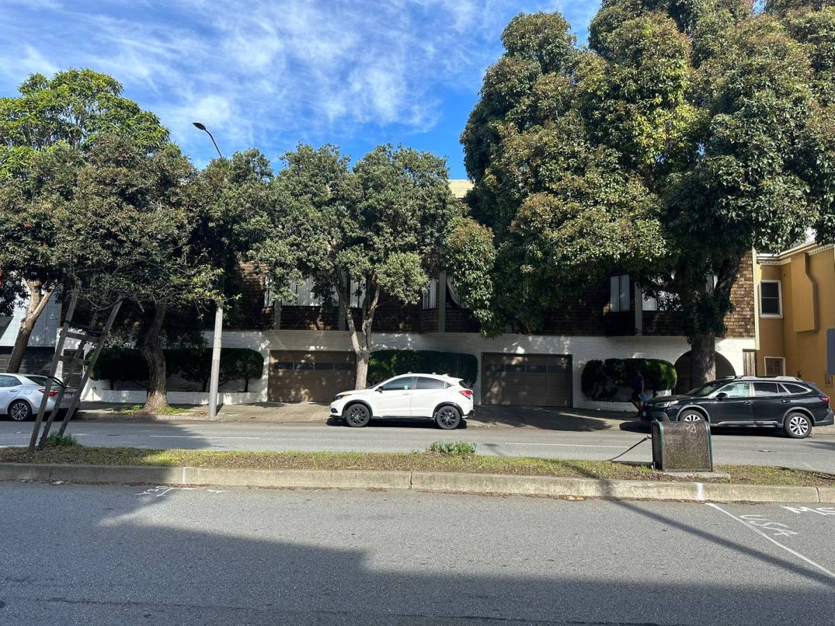 Apartment for rent at 460 Monterey Blvd, San Francisco, CA 94127