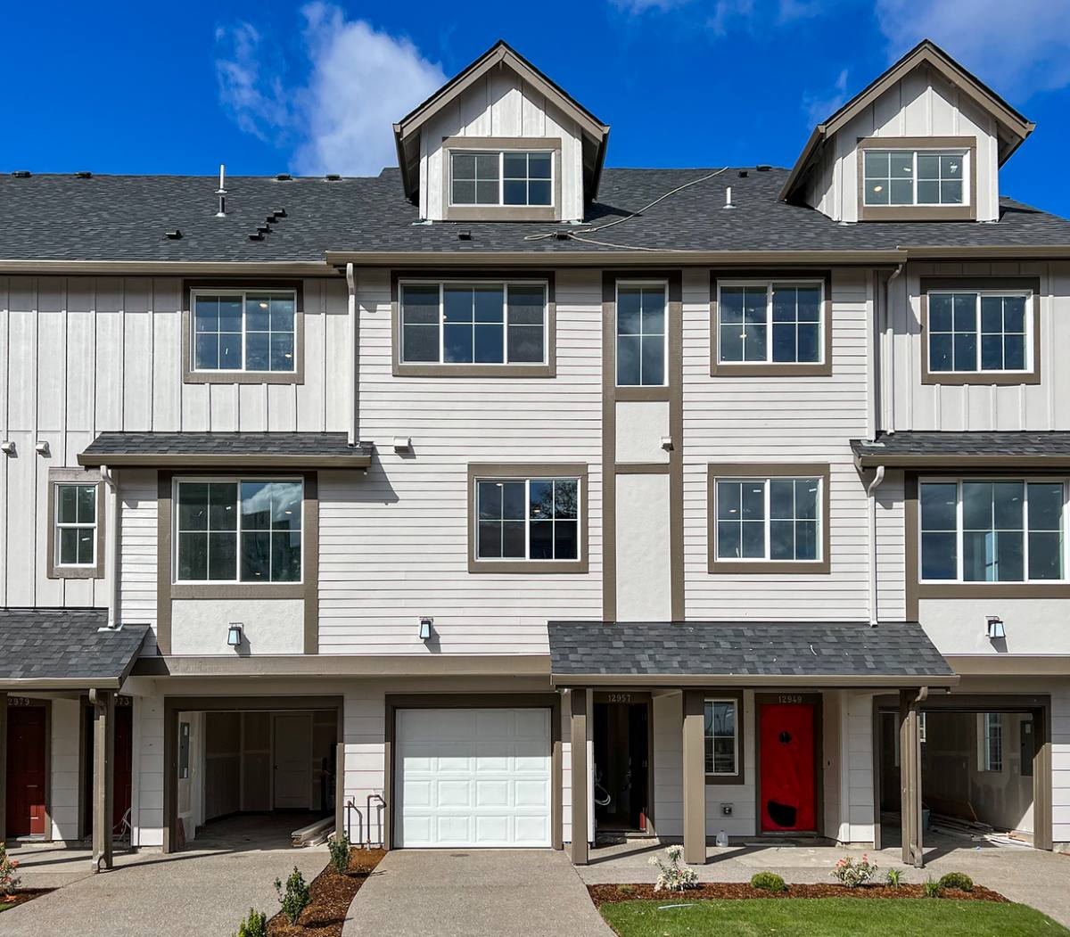 House for rent at 12957 SW Meadbrook Lane, Beaverton, OR 97007
