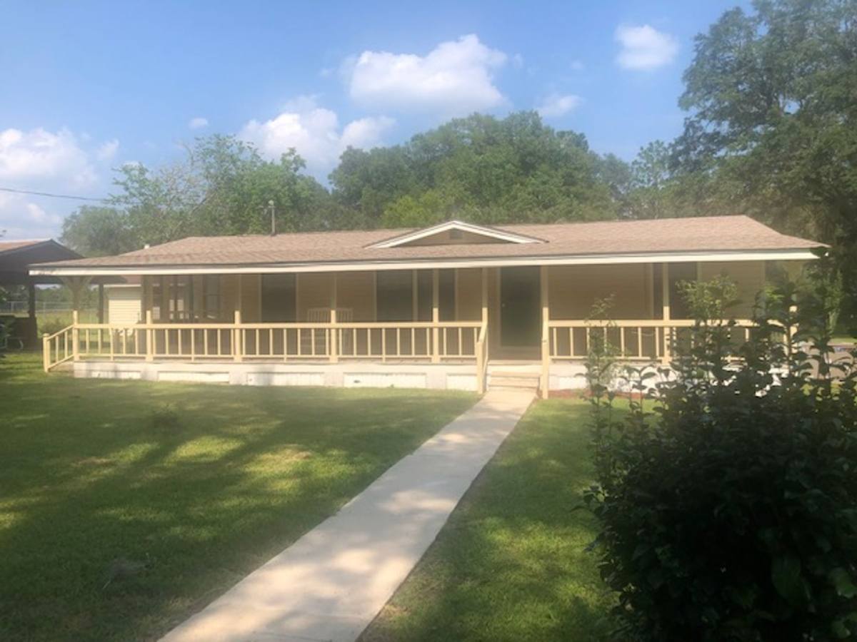 House for rent at 15 David Kinsey Rd, Crawfordville, FL 32327