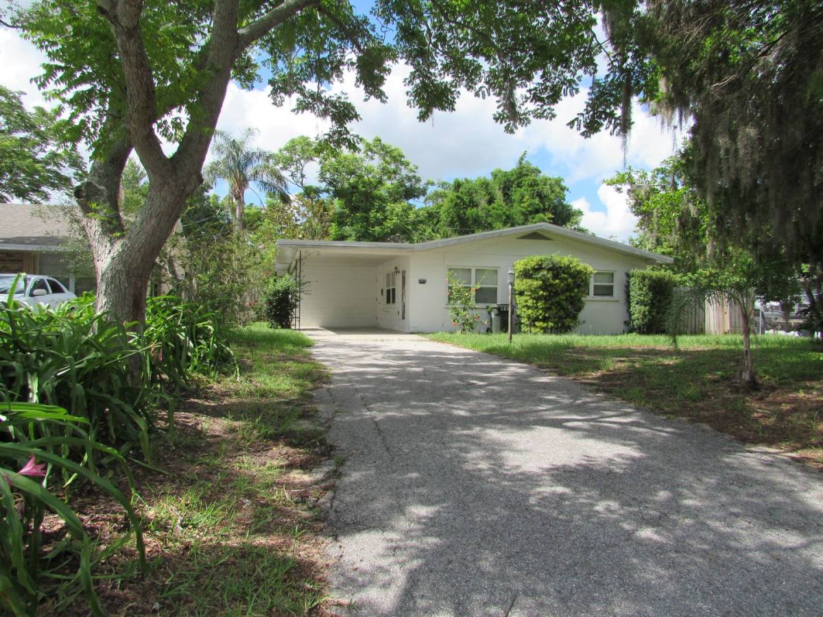 House for rent at 137 Linden St, Clermont, FL 34711
