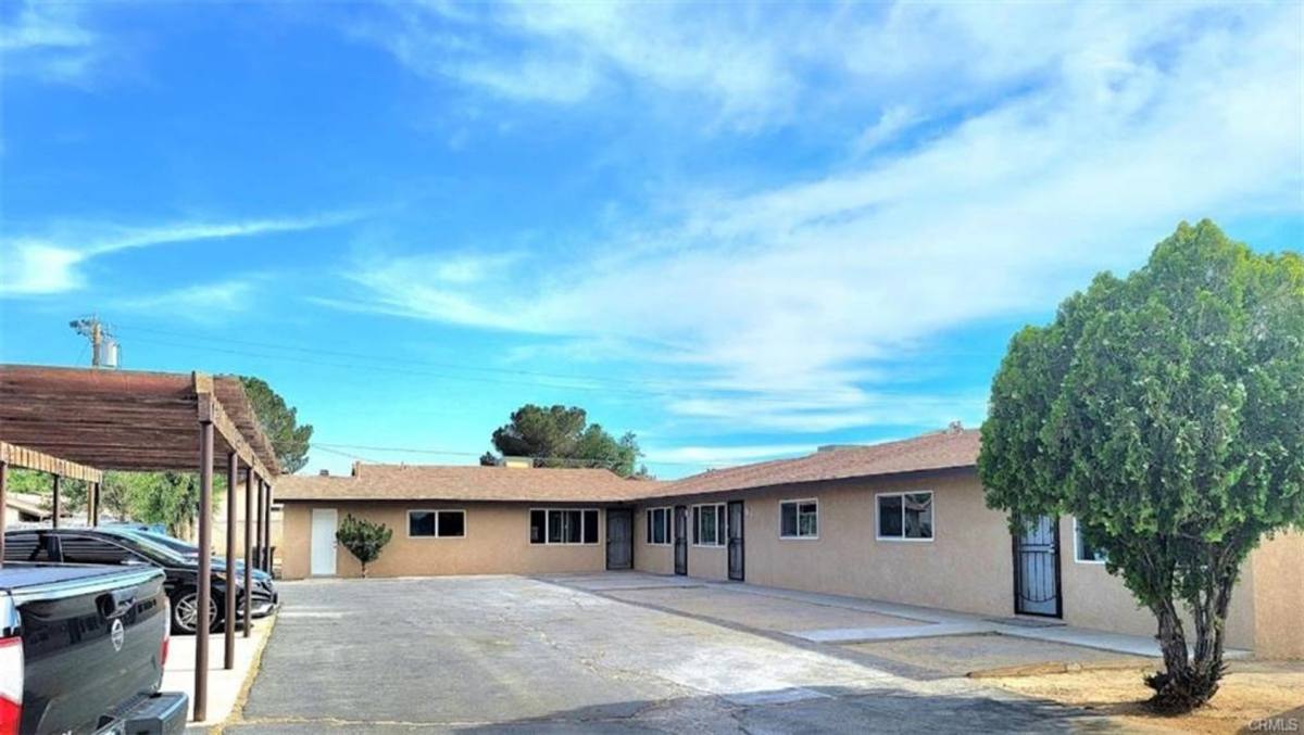 Apartment for rent at 20381 Zuni Rd, Apple Valley, CA 92307