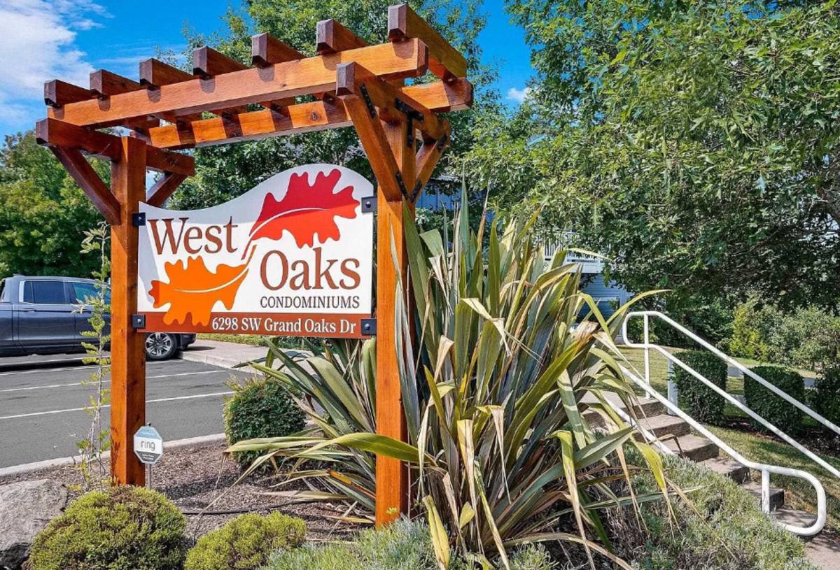Condo for rent at 6298 SW Grand Oaks Dr, Corvallis, OR 97333