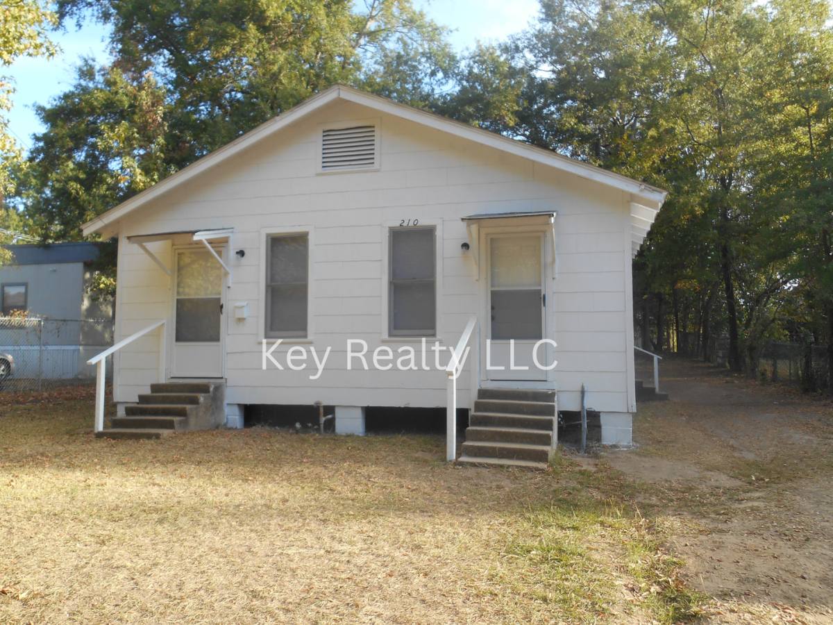 House for rent at 210 Ball St, Pineville, LA 71360