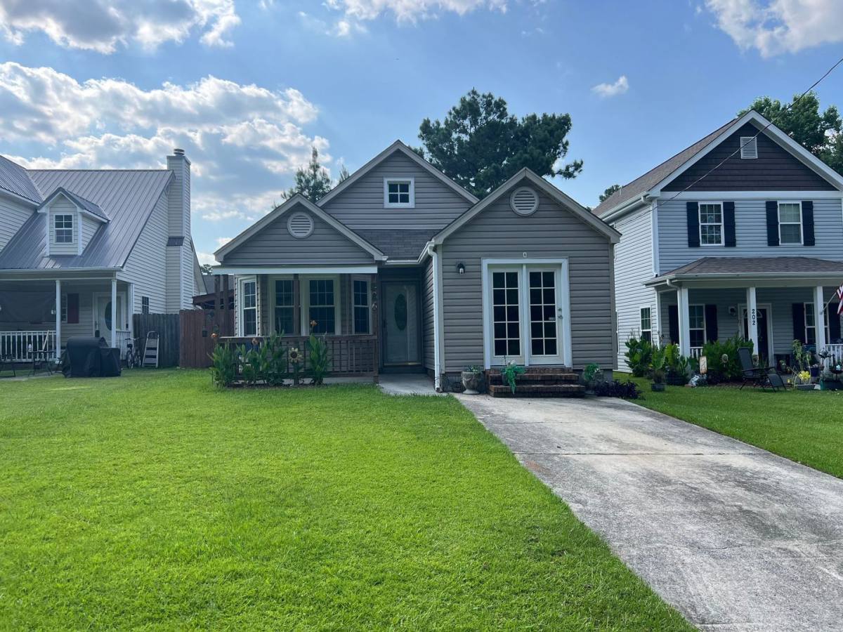 House for rent at 204 Hemlock Dr, Jacksonville, NC 28546