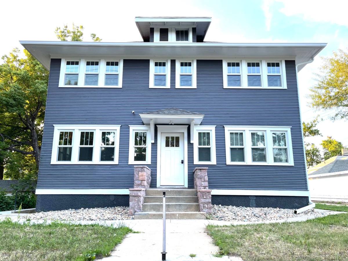 Apartment for rent at 718 W 8th St, Sioux Falls, SD 57104