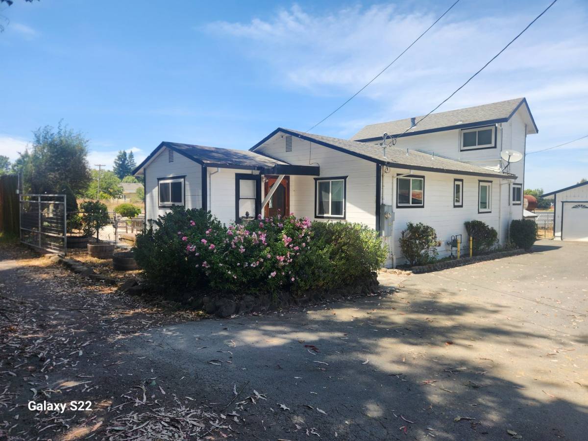 House for rent at 5370 Daywalt Lane, Sebastopol, CA 95472