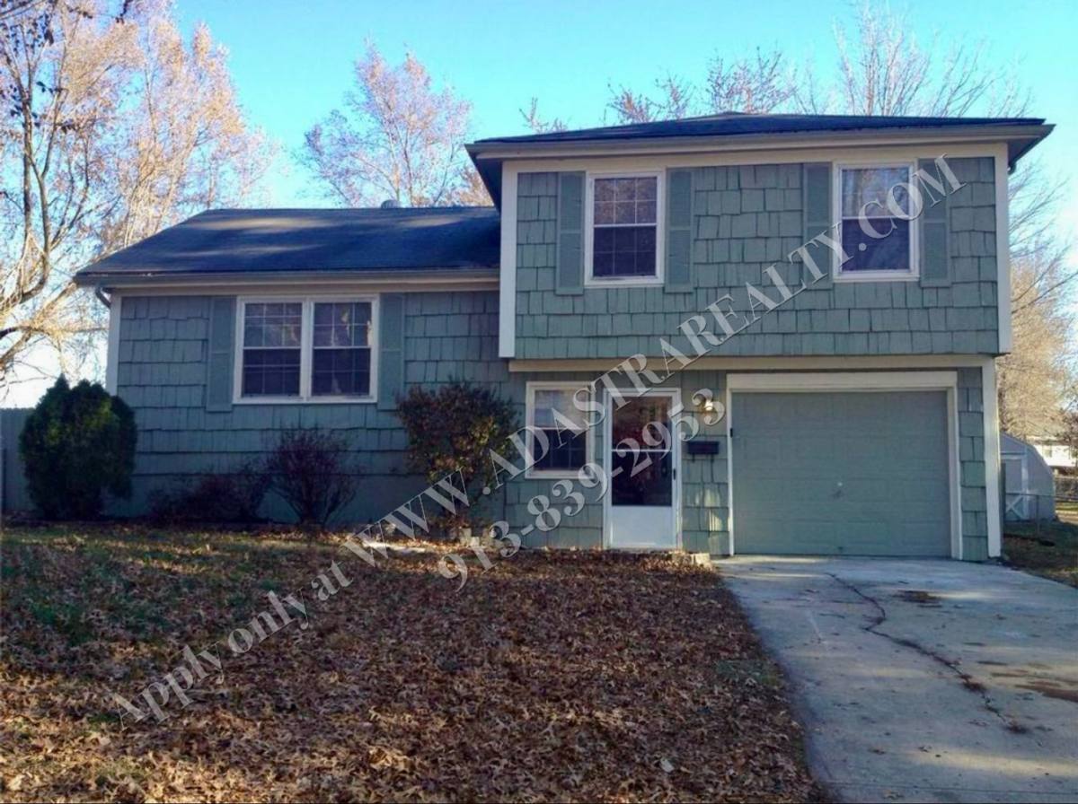 House for rent at 913 Kent Dr, Belton, MO 64012