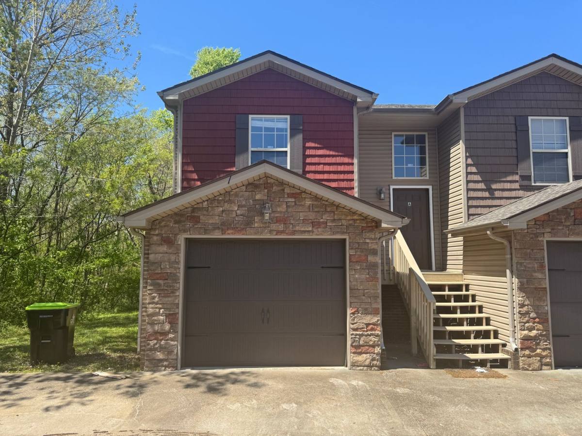 Townhouse for rent at 1732 Thistlewood Dr #A, Clarksville, TN 37042