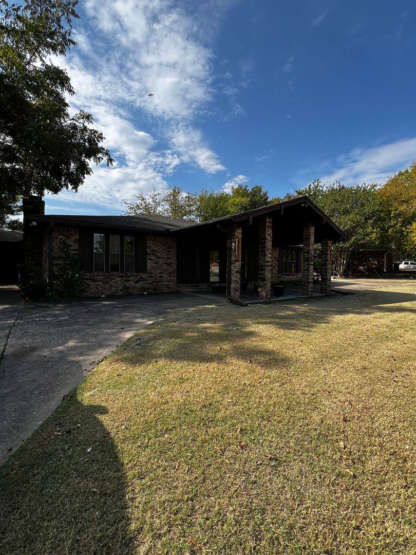 House for rent at 4802 Skywood Dr, Fort Smith, AR 72904
