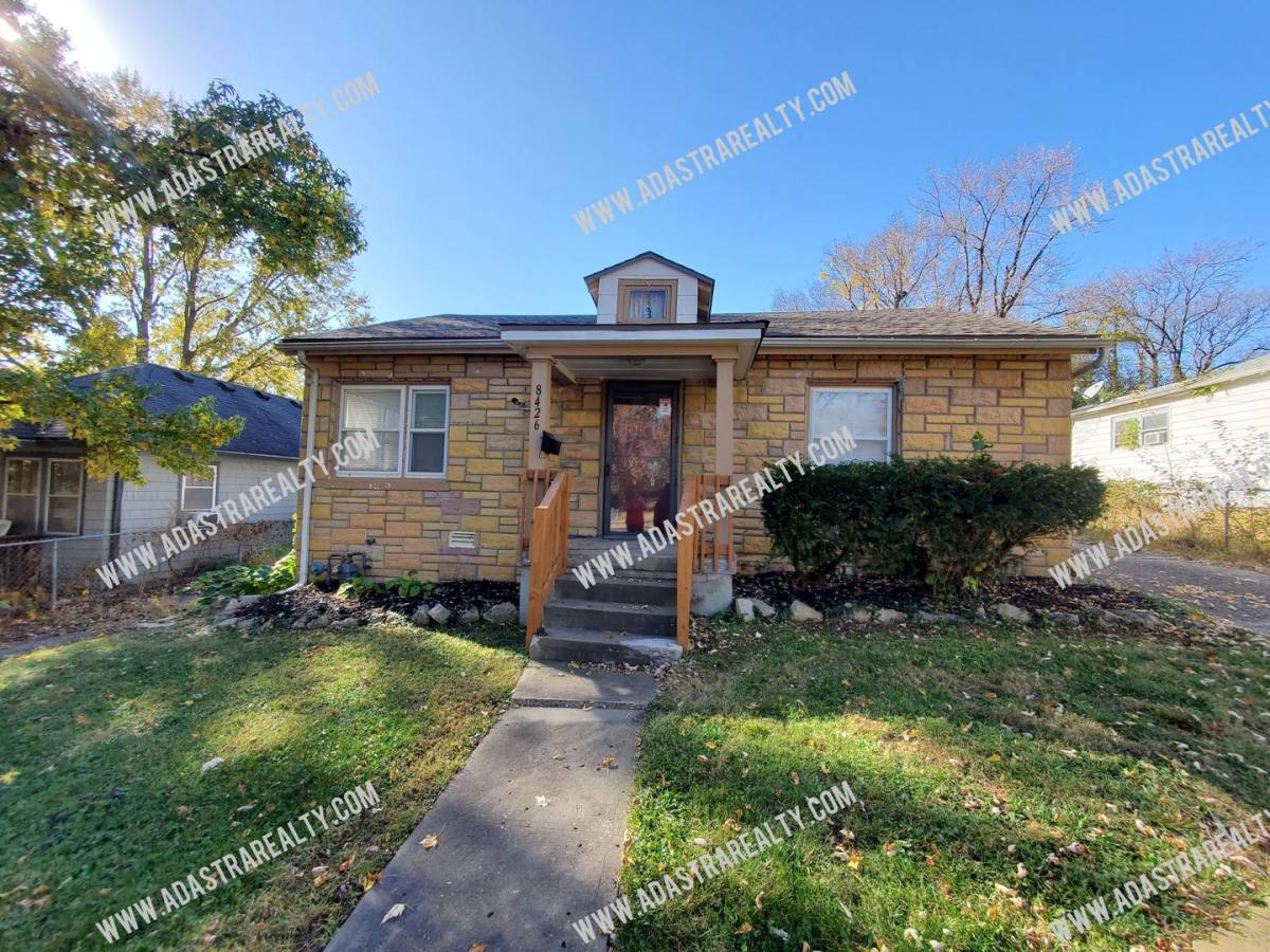 House for rent at 8426 Wayne Ave, Kansas City, MO 64131