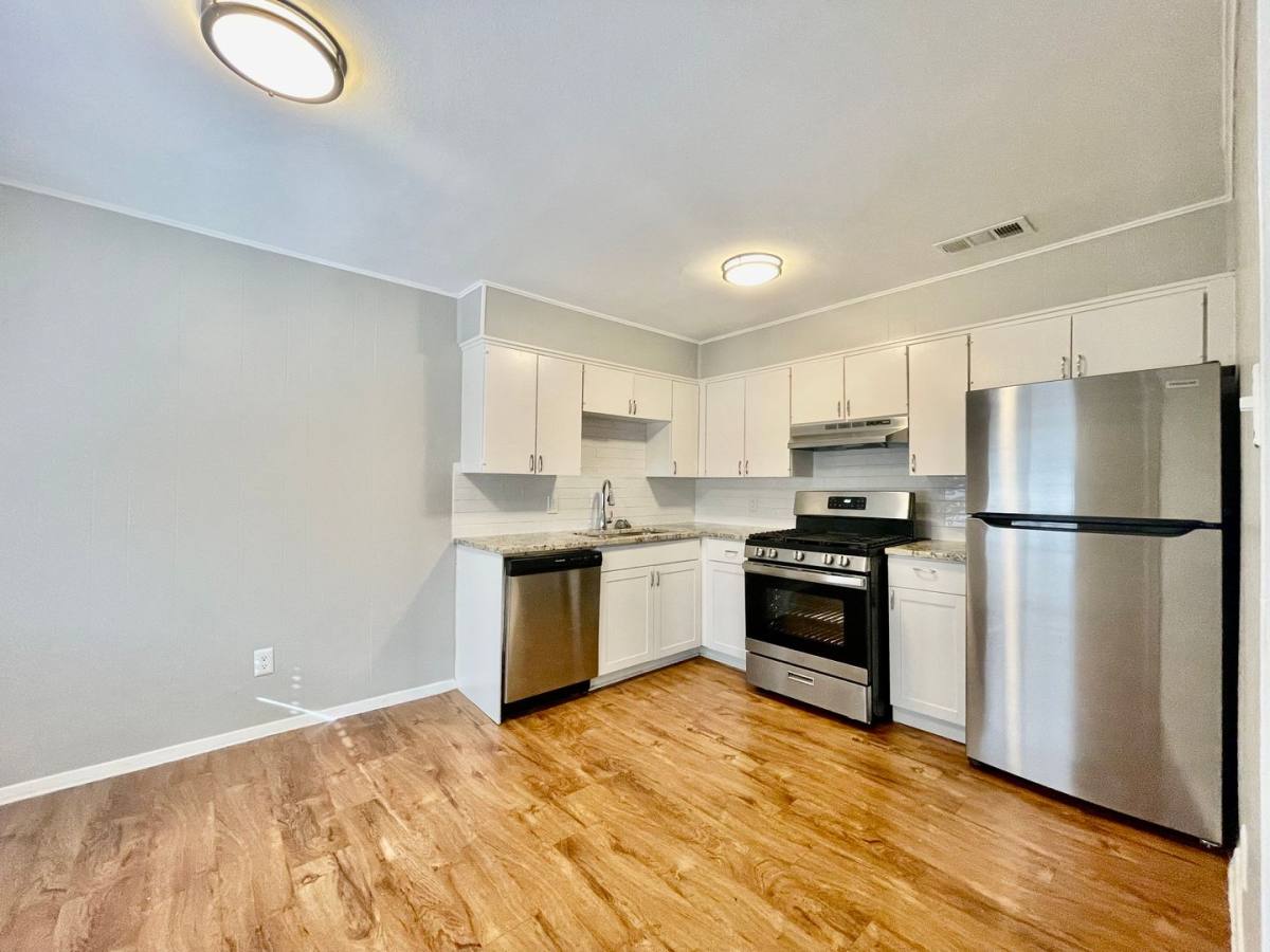 Apartment for rent at 400 Linda Dr, San Marcos, TX 78666