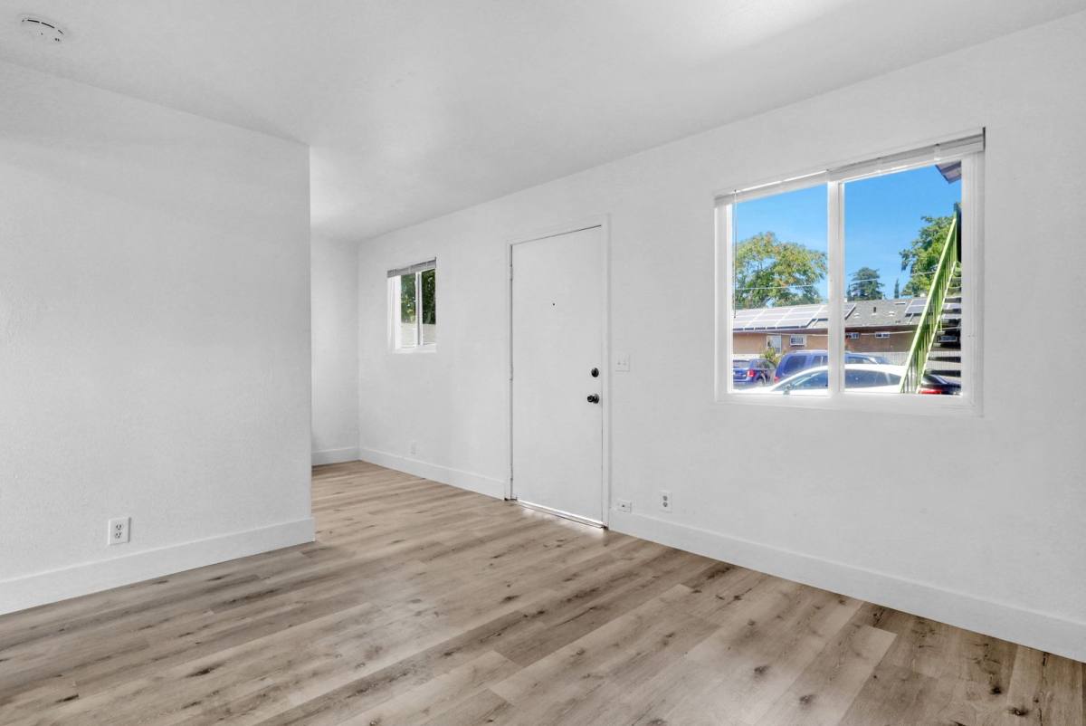 Apartment for rent at 315-317 B St, Roseville, CA 95678