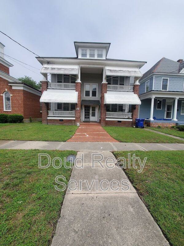 Apartment for rent at 421 Broad St #1, Portsmouth, VA 23707