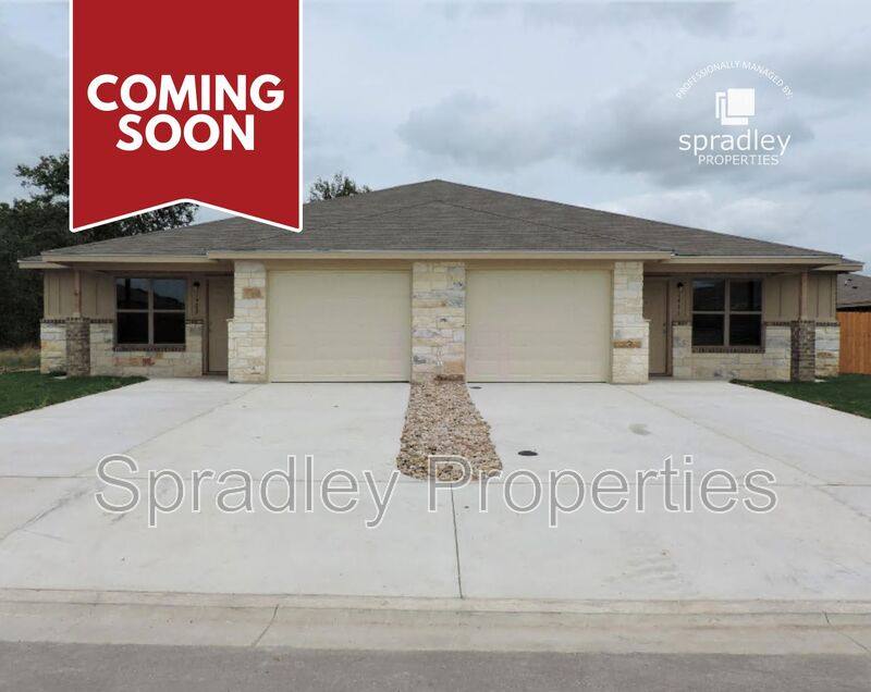 Townhouse for rent at 1411 Leon Rd, Little River Academy, TX 76554