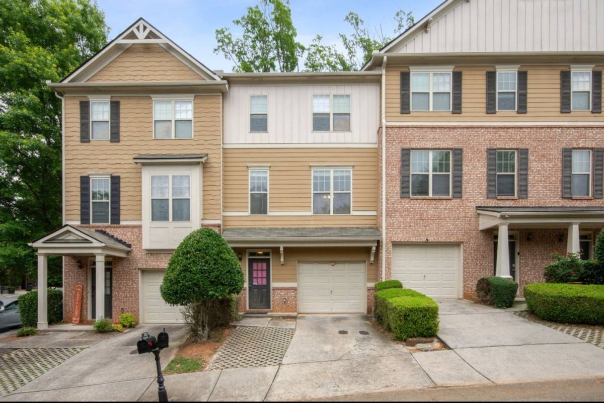 Townhouse for rent at 1798 Oakbrook Lane NW, Kennesaw, GA 30152