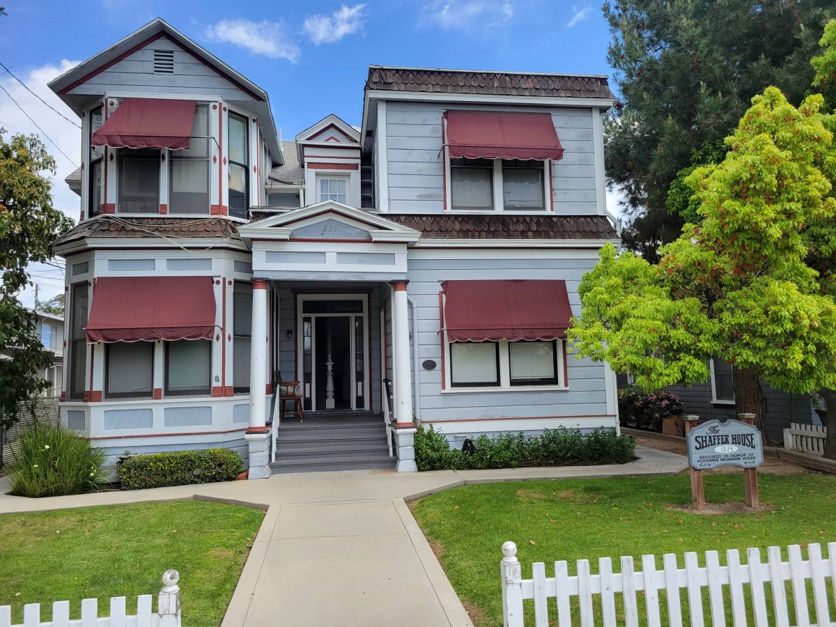 Apartment for rent at 221 N Orange St, Orange, CA 92866