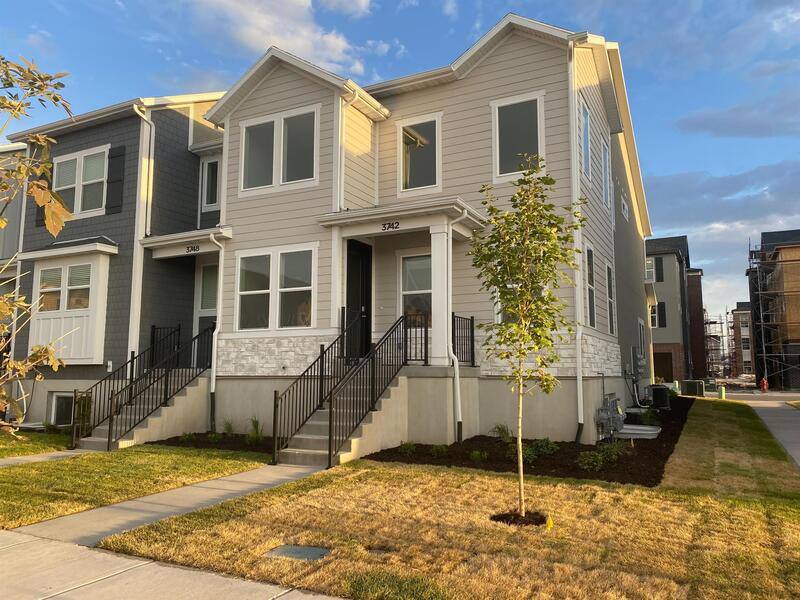 Townhouse for rent at 3742 Canyon Falls Dr #1, Lehi, UT 84043