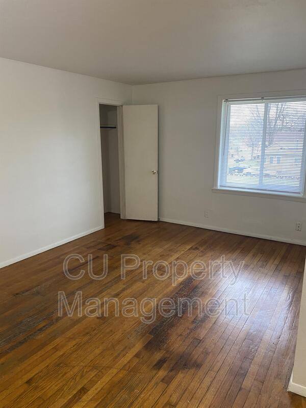 Apartment for rent at 202 S Lynn St #1, Urbana, IL 61802