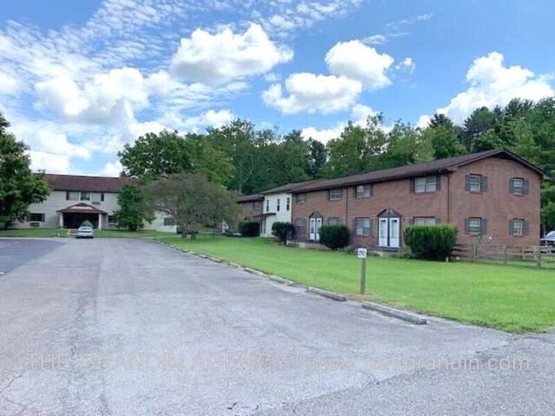 Townhouse for rent at 290 Alleghany Spring Rd #5, Shawsville, VA 24162